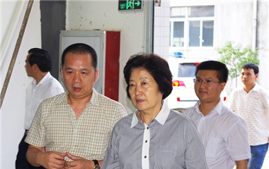 中央政治局委員、中央統(tǒng)戰(zhàn)部部長孫春蘭蒞臨天守集團關心指導